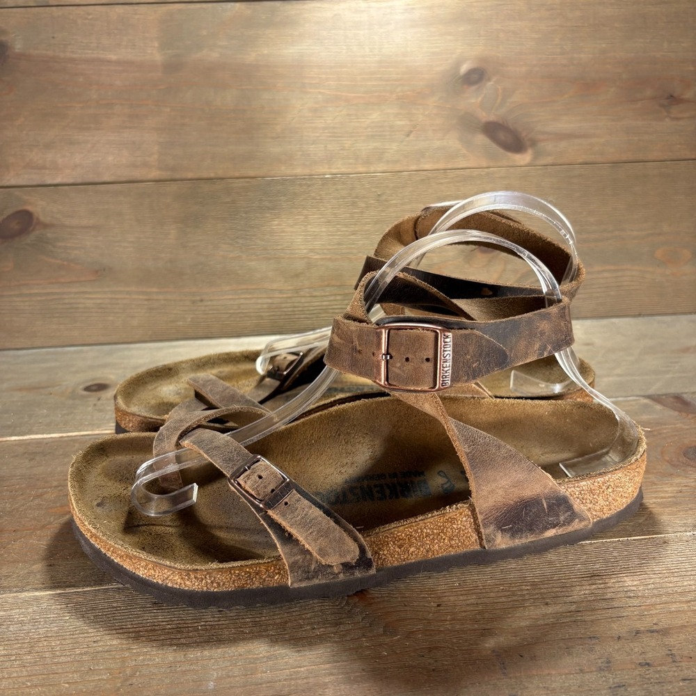 Birkenstock Yara Womens size 10 shoes Brown Leather Strap Toe Loop sandals